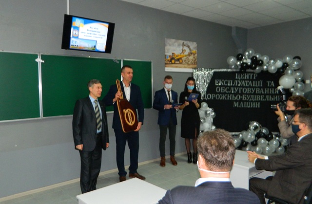 Відкриття центру 2